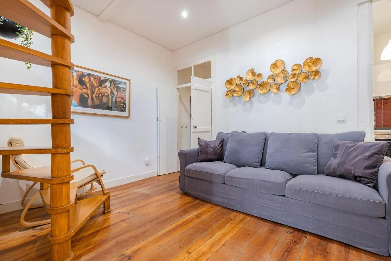 Alfama 2Bdr Duplex Apartment W/ Balcony By Lovelystay Lisbon