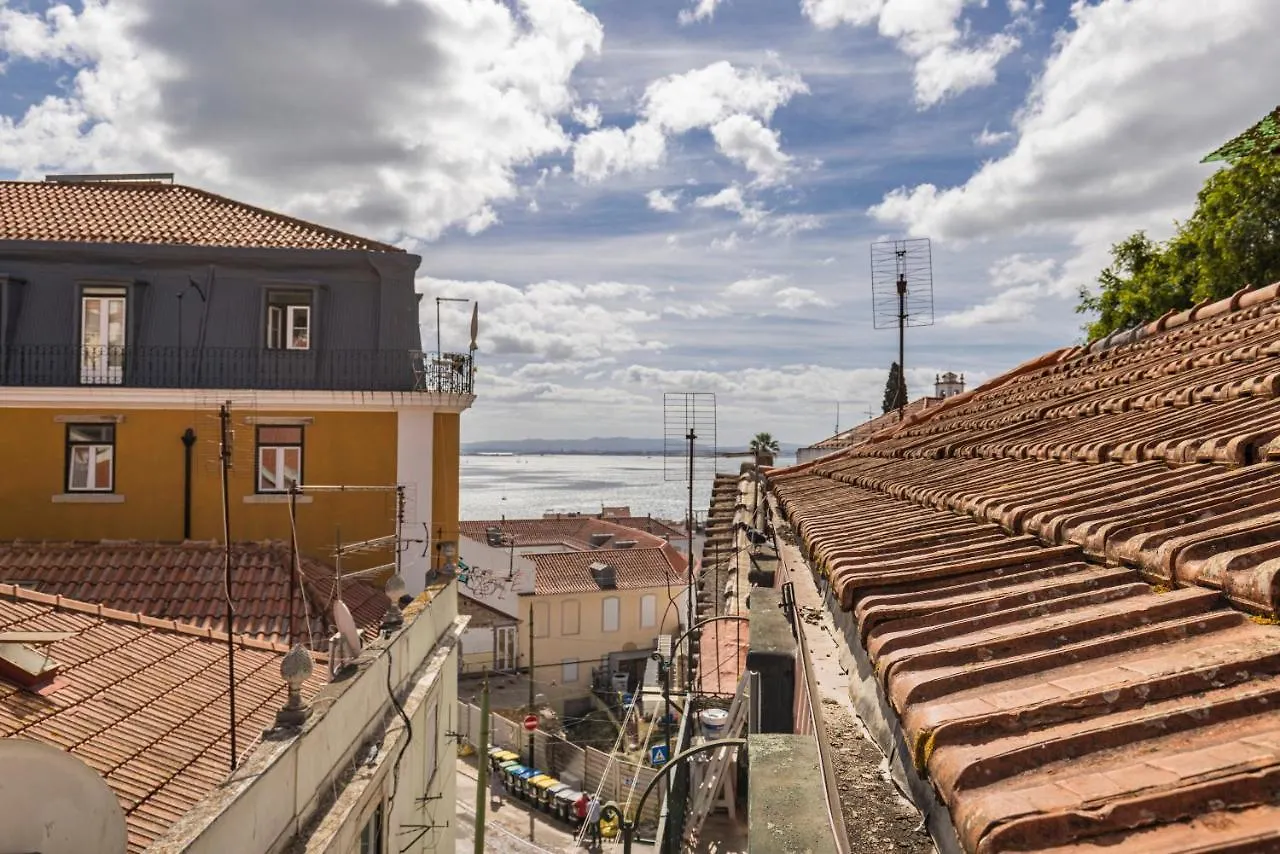 Alfama 2Bdr Duplex Apartment W/ Balcony By Lovelystay Lisbon